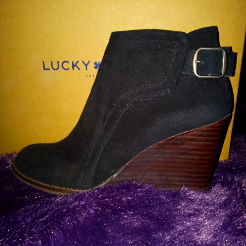 Lucky Brand size 8 boots